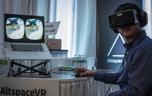 Microsoft     VR- AltspaceVR