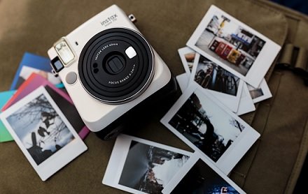 Polaroid    Fujifilm -   