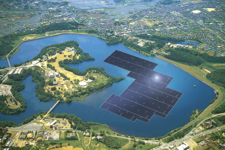 Японская корпорация построила крупнейшую на планете плавучую солнечную станцию