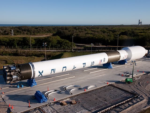 Компания И. Маска SpaceX в очередной раз отменила запуск своей ракеты