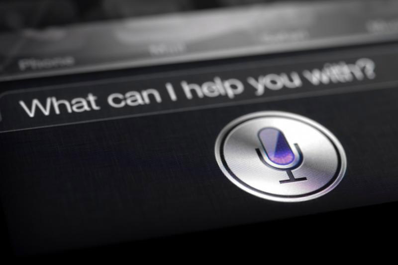 Google опережает Siri по голосовому поиску
