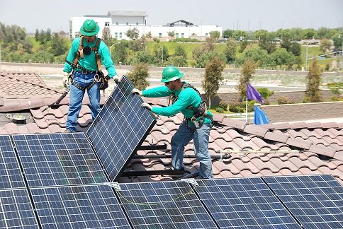 SolarCity объявила о прекращении продаж солнечных панелей в формате door-2-door