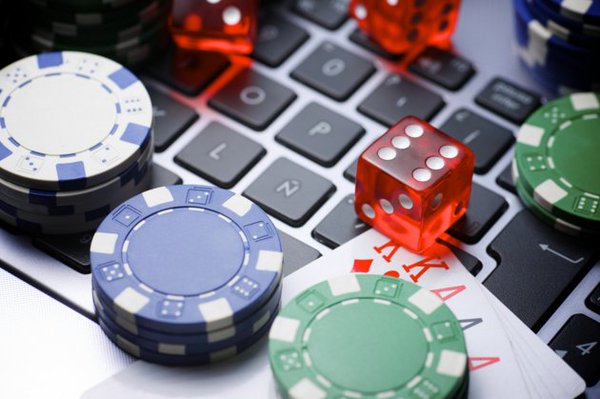 Игра в интернет-казино – увлекательный досуг и дополнительная прибыль