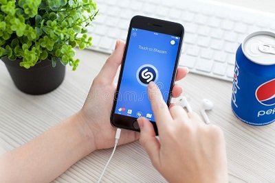 Еврокомиссия позволила Apple приобрести Shazam