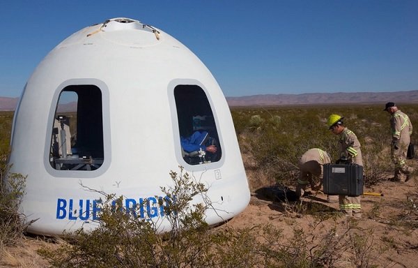 Первые туристы будут отправлены Blue Origin в суборбитальный полет до конца года