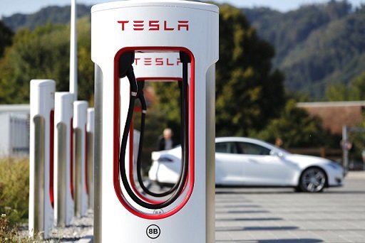 Tesla увеличила стоимость электричества на заправках Supercharger