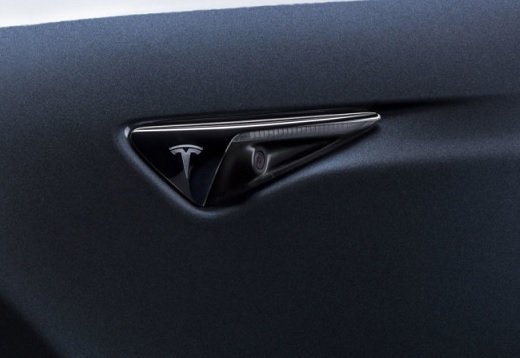 Электрокары Tesla будут отпугивать автомобильных воров музыкой Баха