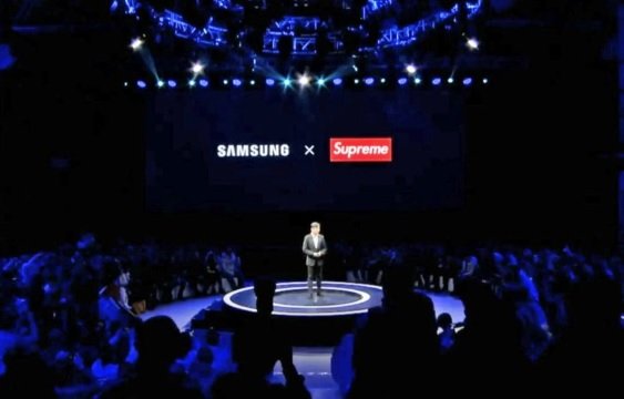 Samsung прекратила сотрудничество с Supreme Italia