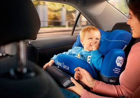 Адаптация автомобилей для транспортировки детей обошлась «Яндекс.Такси» в 249 млн рублей