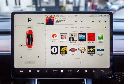 Владельцы электромобилей Tesla смогут смотреть YouTube
