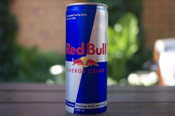Канадцы, которых не окрылил Red Bull, получат от компании по 10 USD
