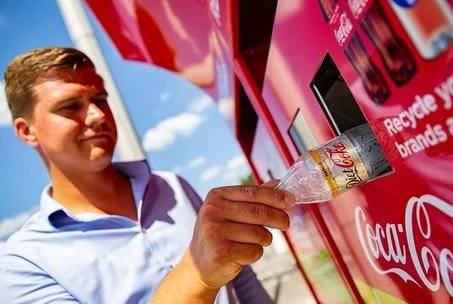 Coca-Cola не будет отказываться от ПЭТ-упаковки
