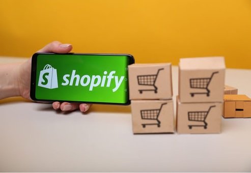 Сотрудники Shopify получили по 1 000 USD на приобретение оборудования для удаленной работы