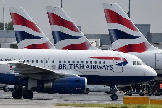 Власти Великобритании ввели карантин для прибывающих в страну путешественников