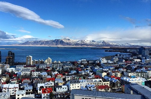 Исландия предложила туристам откупиться от карантина
