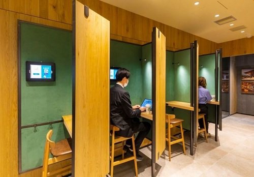 В Токио открылась кофейня Starbucks для удаленщиков