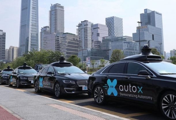 В КНР начались испытания робомобилей без водителей