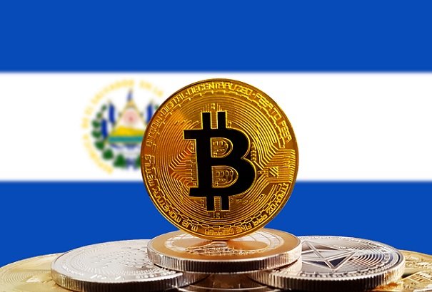 Сальвадор оказался на грани дефолта из-за падения курса биткоина