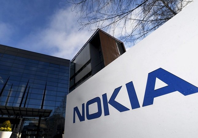 Nokia пытается получить от Финляндии и США лицензии для работы в России